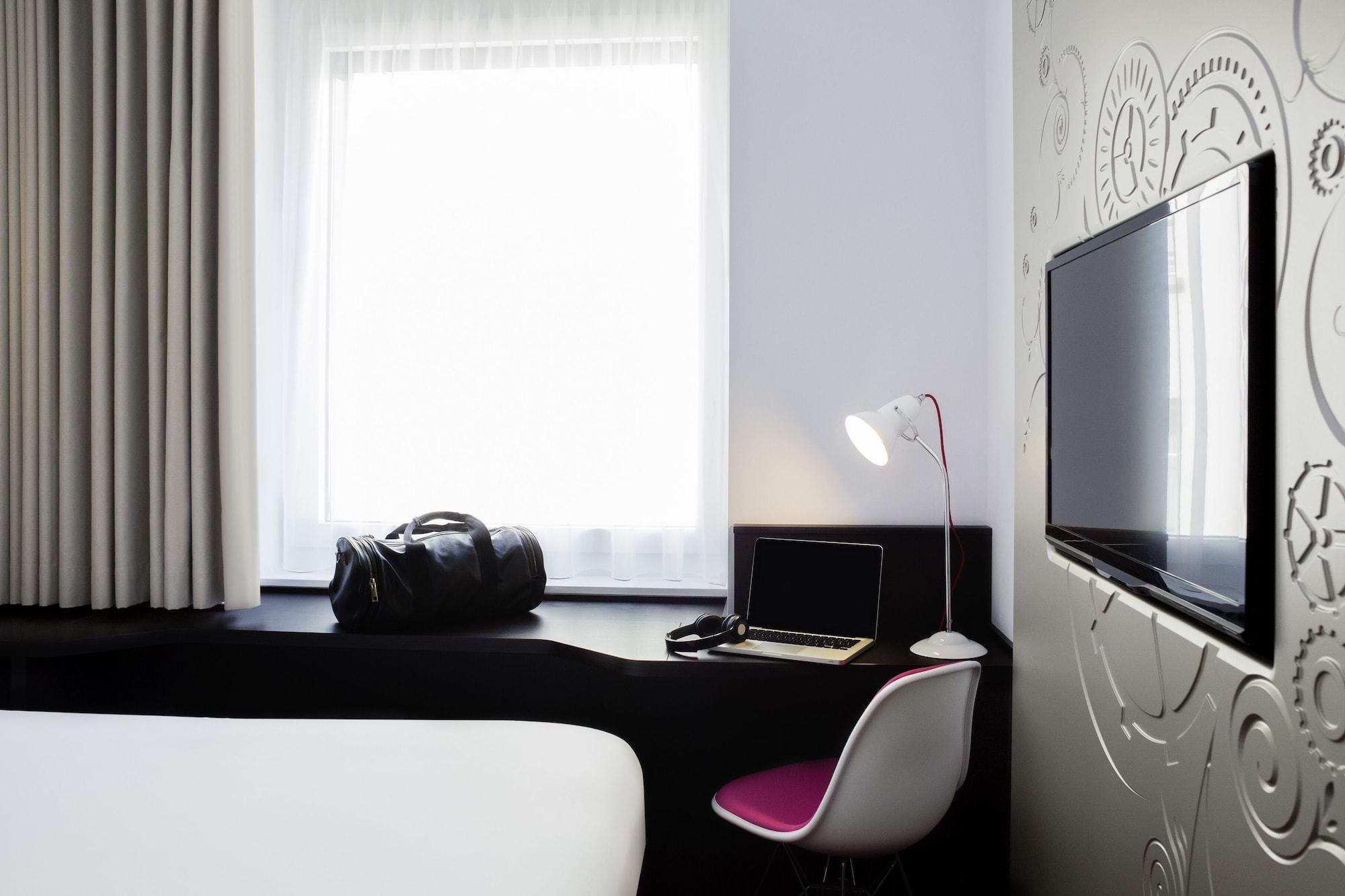 Visionapartments Place De Cornavin - Contactless Check-In Geneva Exterior photo